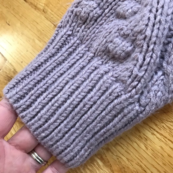 Universal Thread Sweater - Picture 4 of 6